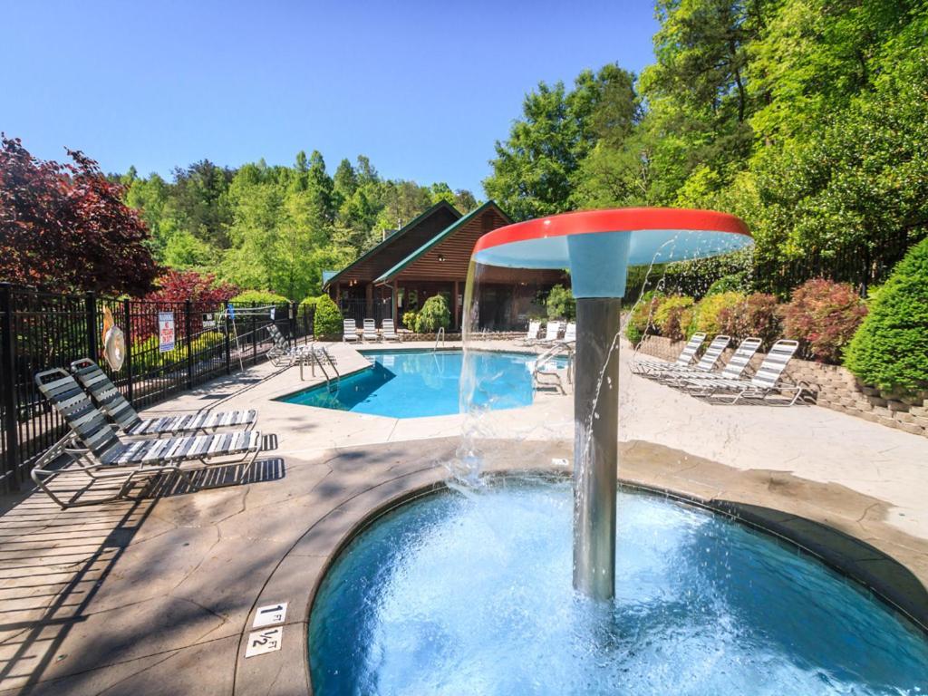 Above The Clouds, 4 Bedrooms, Pool Access, Private, Gaming, Sleeps 16 Gatlinburg Kültér fotó