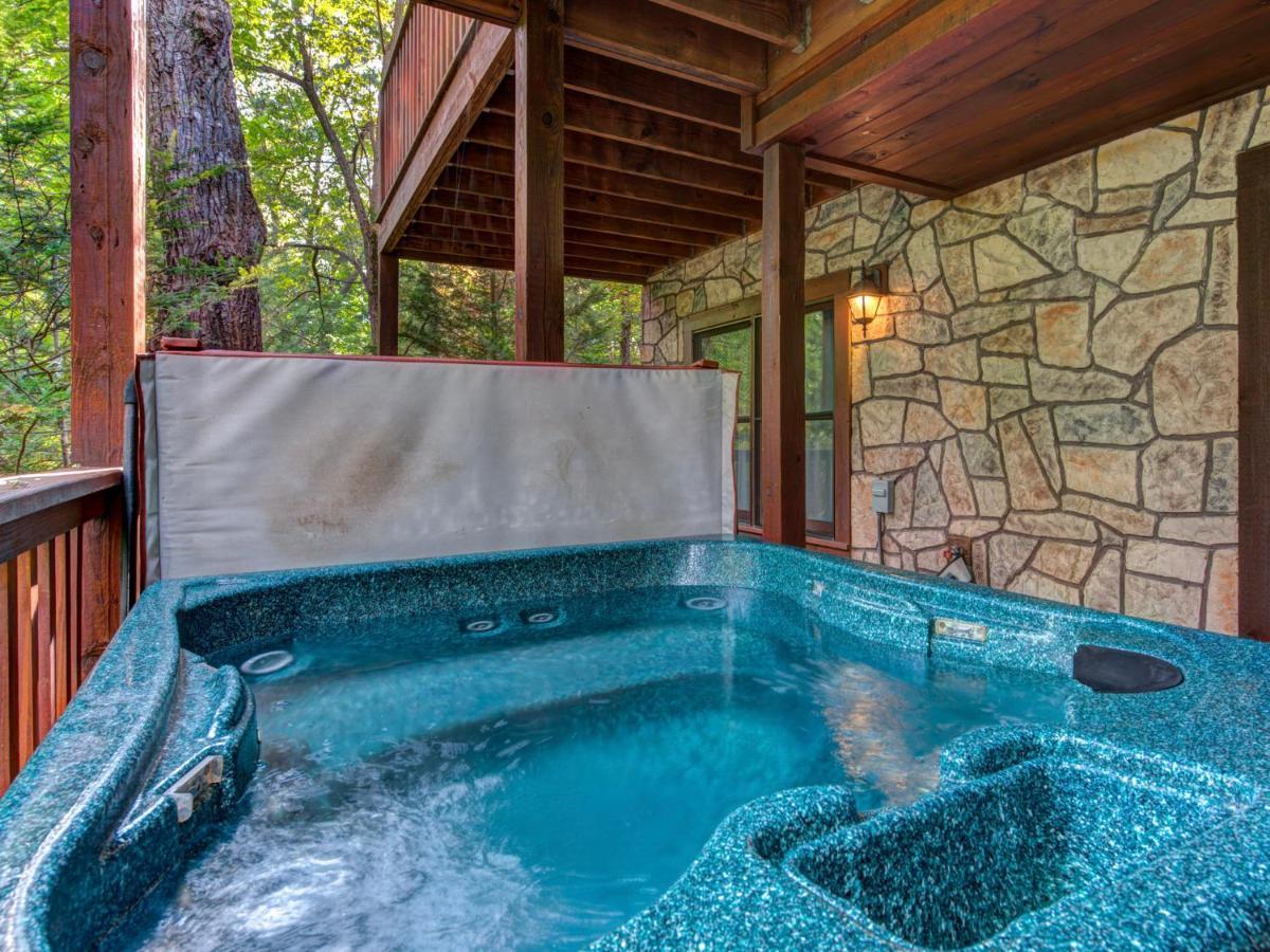 Above The Clouds, 4 Bedrooms, Pool Access, Private, Gaming, Sleeps 16 Gatlinburg Kültér fotó