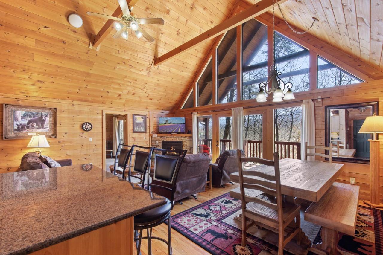 Above The Clouds, 4 Bedrooms, Pool Access, Private, Gaming, Sleeps 16 Gatlinburg Kültér fotó