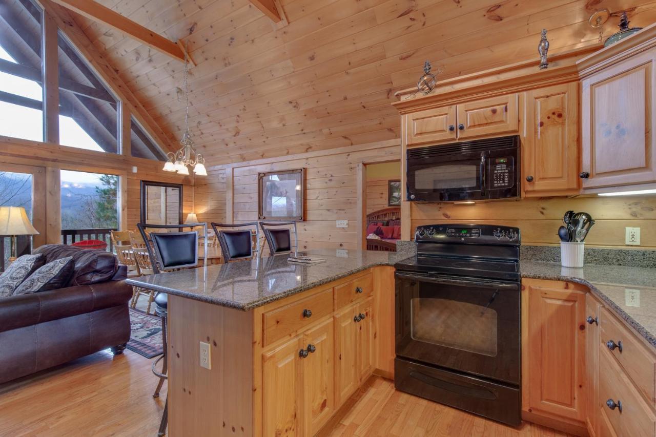 Above The Clouds, 4 Bedrooms, Pool Access, Private, Gaming, Sleeps 16 Gatlinburg Kültér fotó