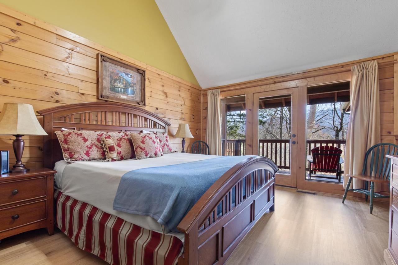 Above The Clouds, 4 Bedrooms, Pool Access, Private, Gaming, Sleeps 16 Gatlinburg Kültér fotó