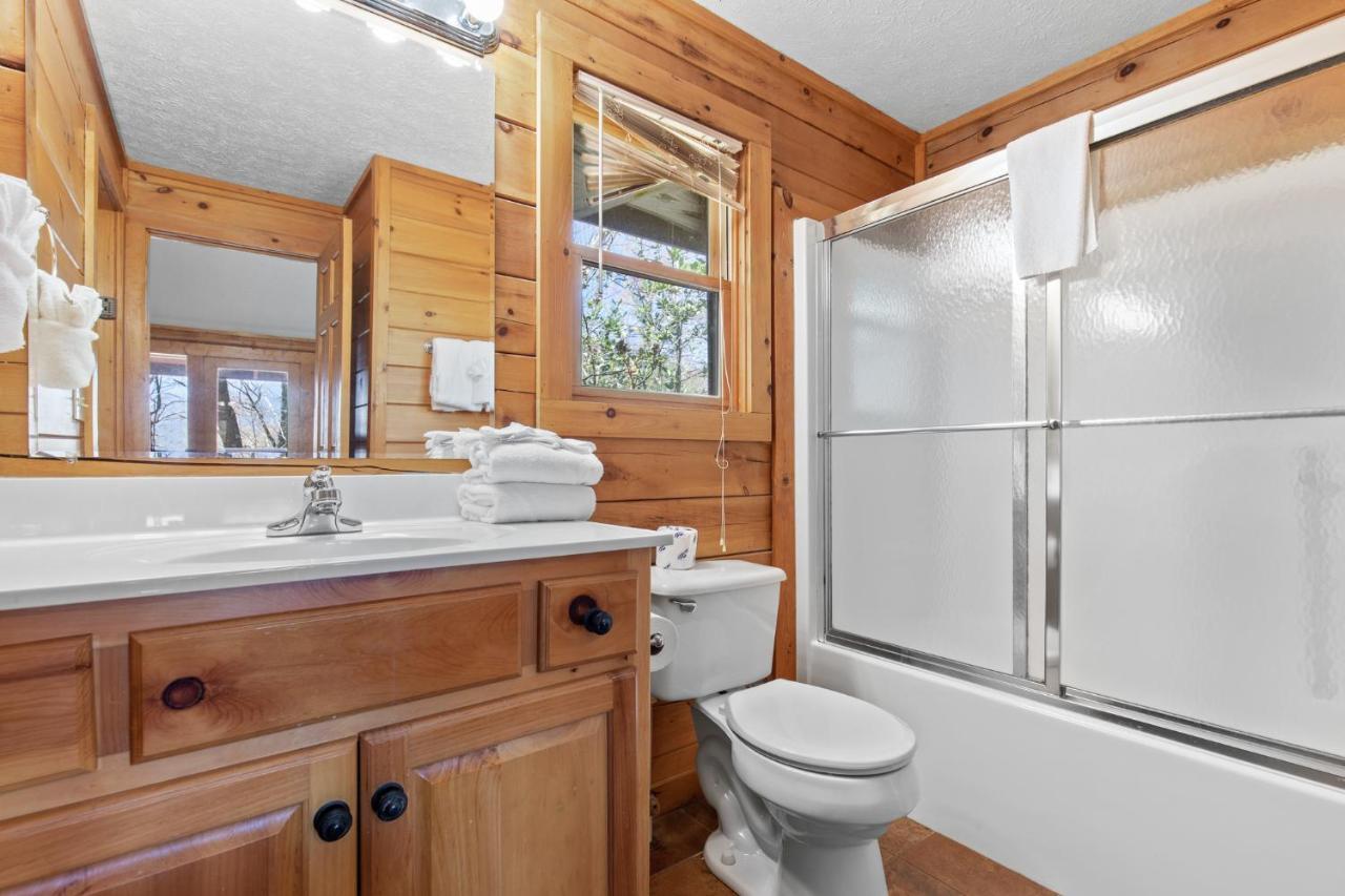 Above The Clouds, 4 Bedrooms, Pool Access, Private, Gaming, Sleeps 16 Gatlinburg Kültér fotó