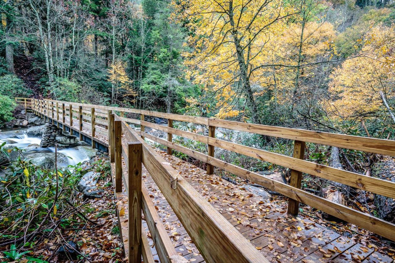 Above The Clouds, 4 Bedrooms, Pool Access, Private, Gaming, Sleeps 16 Gatlinburg Kültér fotó