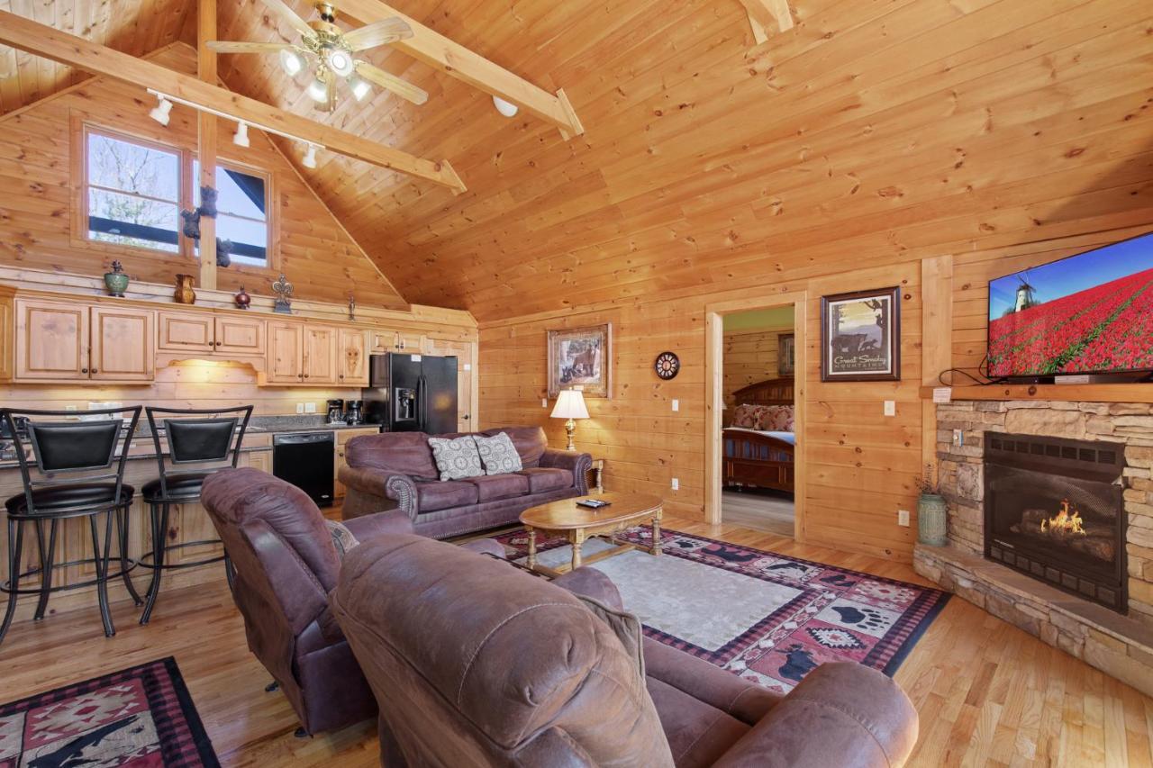 Above The Clouds, 4 Bedrooms, Pool Access, Private, Gaming, Sleeps 16 Gatlinburg Kültér fotó