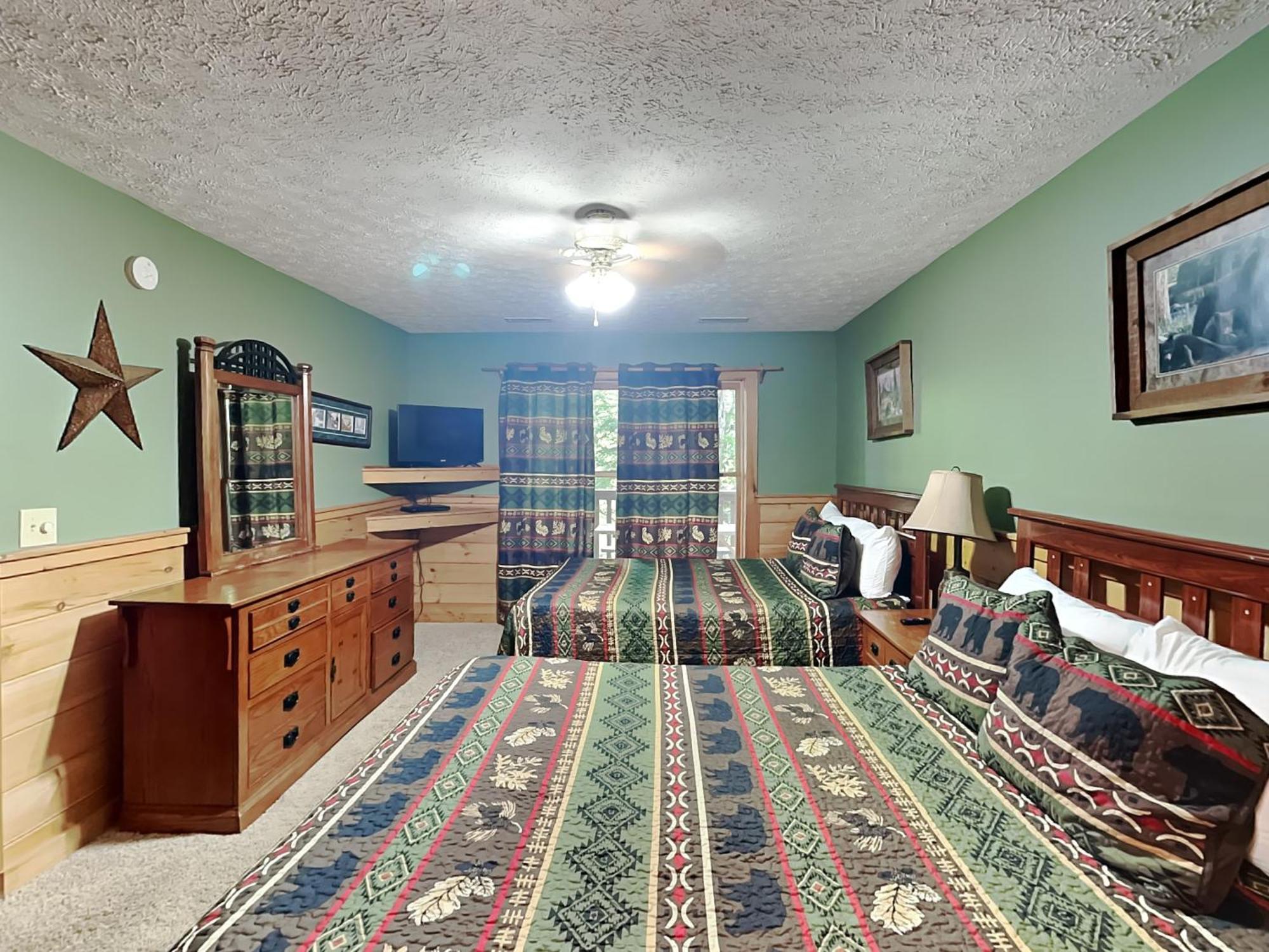 Above The Clouds, 4 Bedrooms, Pool Access, Private, Gaming, Sleeps 16 Gatlinburg Kültér fotó